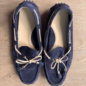 Women’s navy Suede Cole Haan Loafers D41145 size 8B- excellent condition!